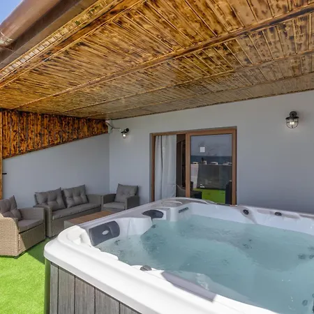 Terra Nova Penthouse Lajita